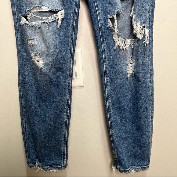 American Eagle Curvy Mom Distressed Jeans Size 4 - Picture 4 of 12